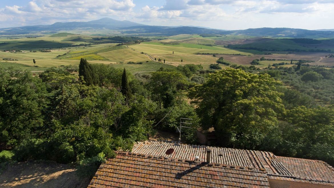 Rolling Hills Italy - Interessante casale in vendita a Pienza