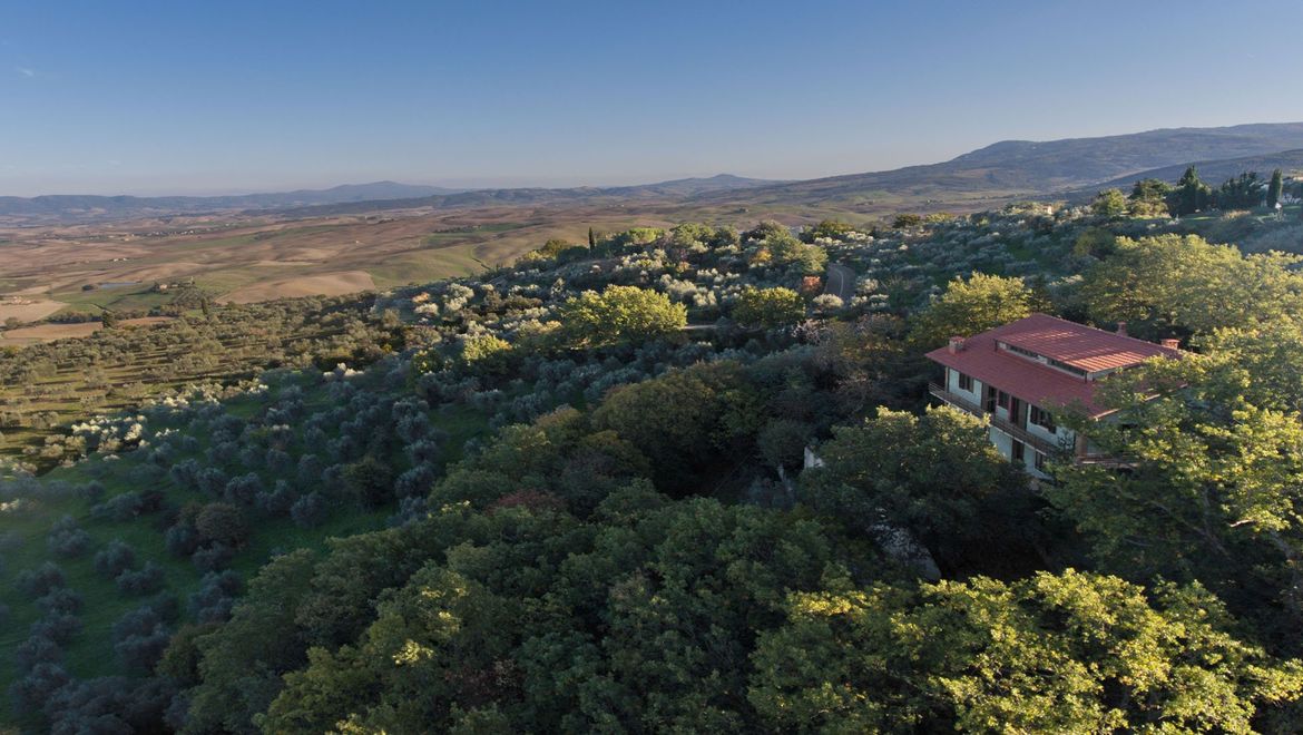 Rolling Hills Italy - Interessante villa in vendita in Val d’Orcia
